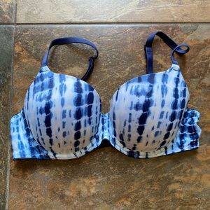 Like New Victoria’s Secret Underwire Bra